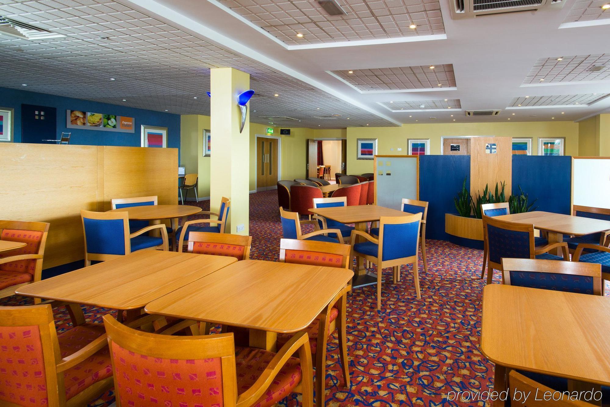 Holiday Inn Express Bradford City Centre By Ihg Экстерьер фото