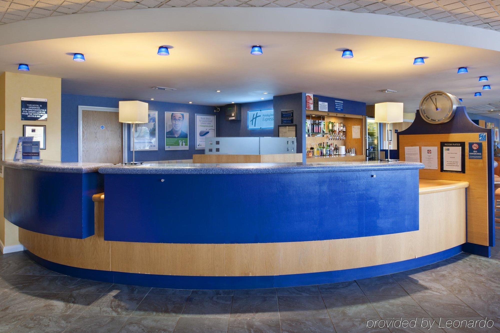 Holiday Inn Express Bradford City Centre By Ihg Экстерьер фото