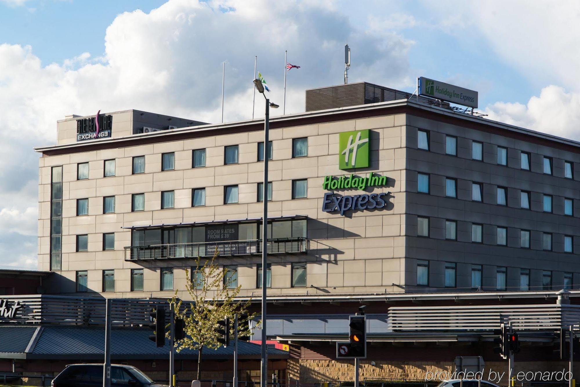Holiday Inn Express Bradford City Centre By Ihg Экстерьер фото