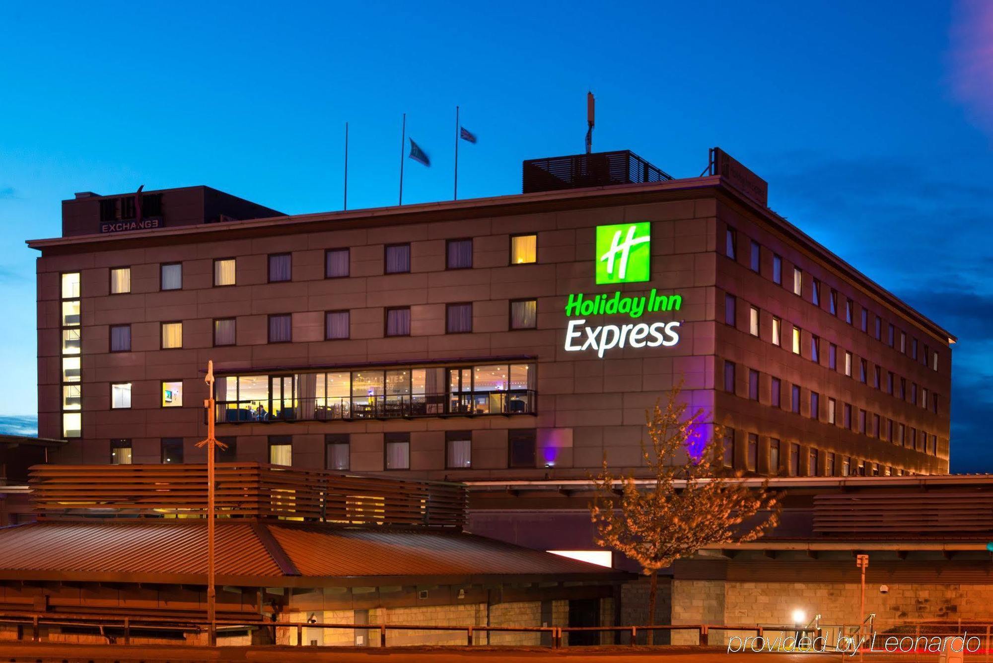 Holiday Inn Express Bradford City Centre By Ihg Экстерьер фото