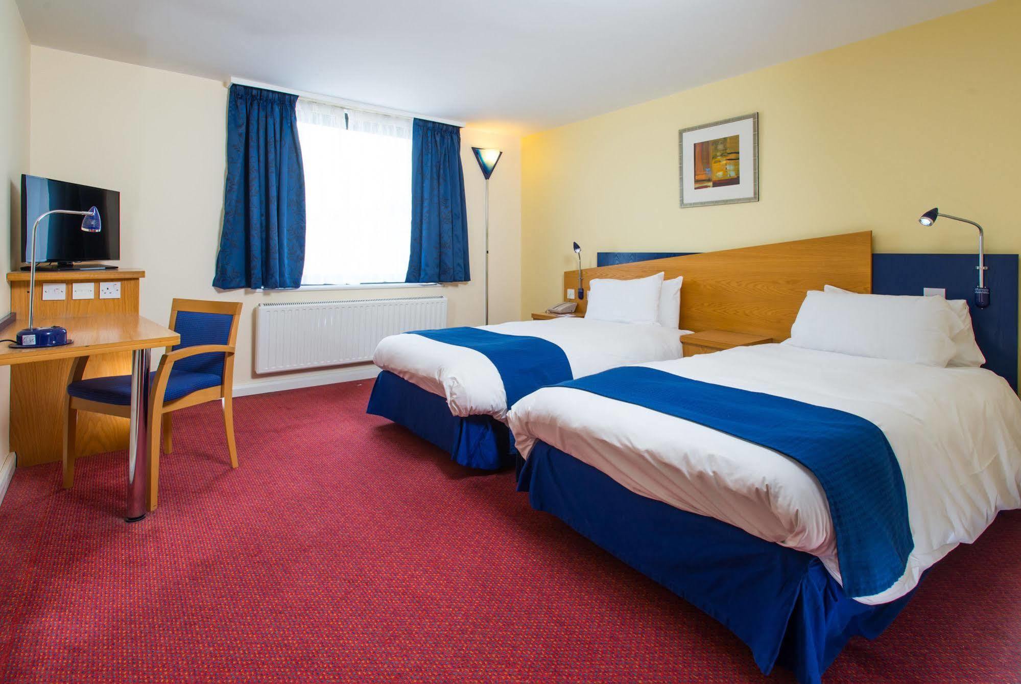 Holiday Inn Express Bradford City Centre By Ihg Экстерьер фото