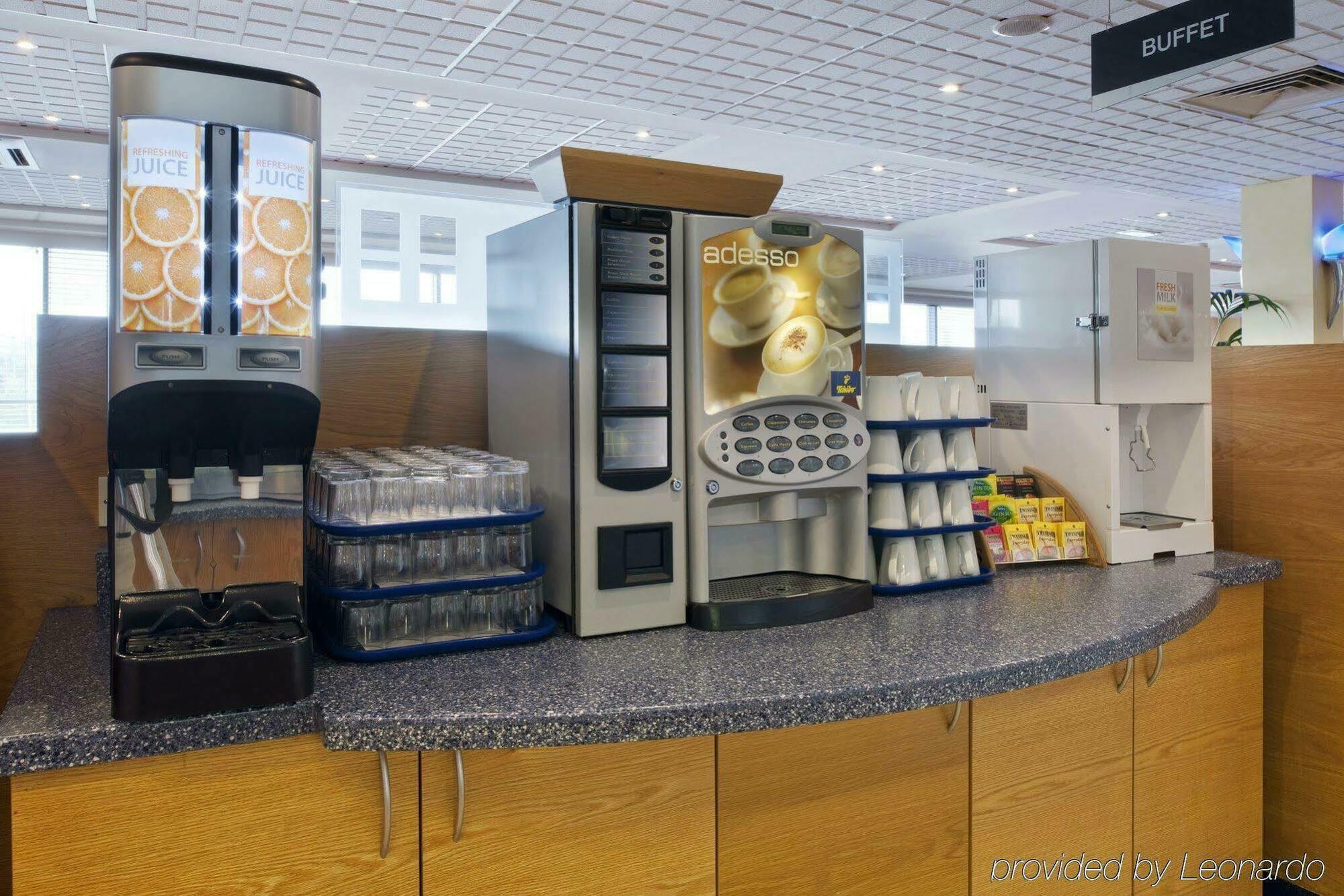 Holiday Inn Express Bradford City Centre By Ihg Экстерьер фото