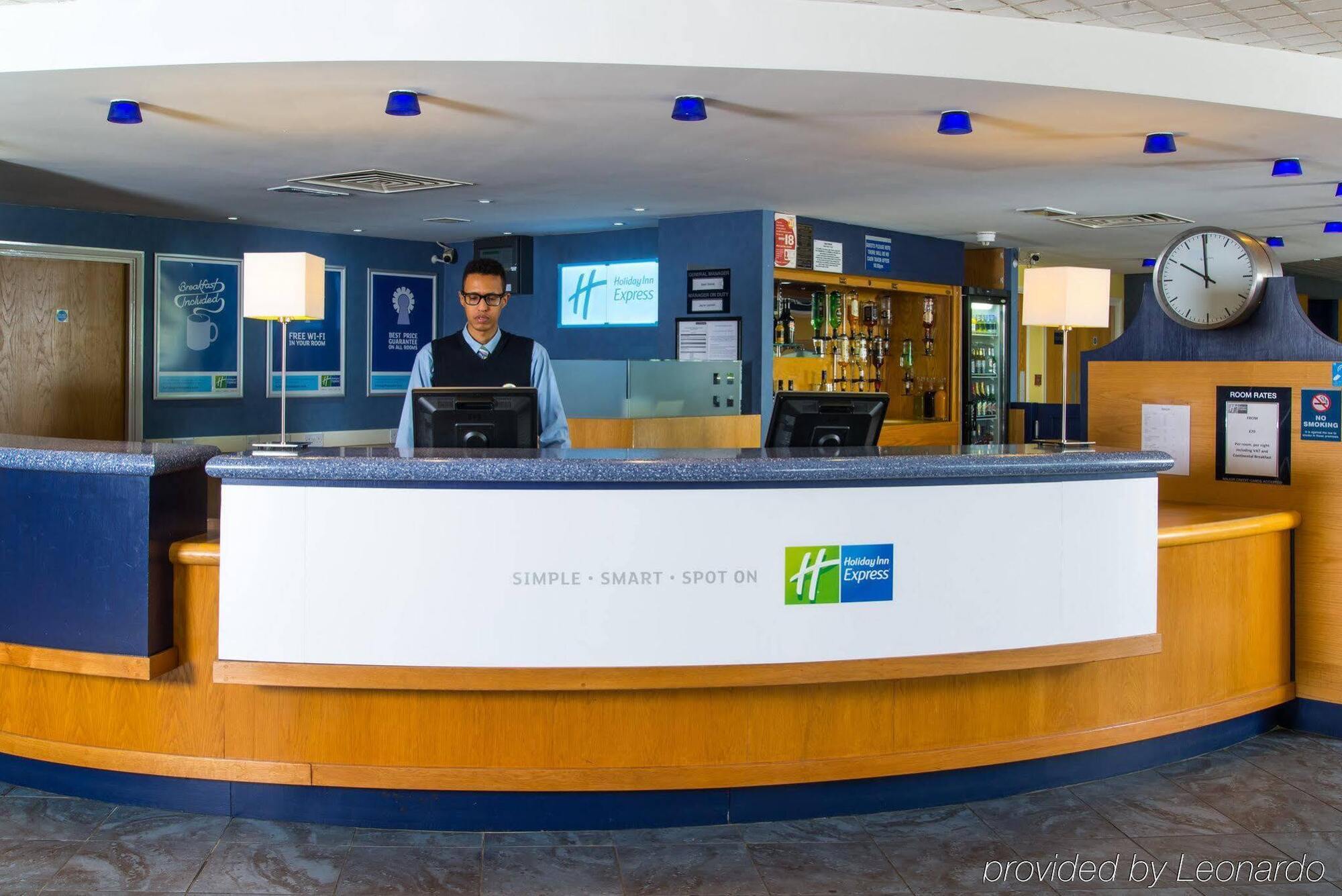 Holiday Inn Express Bradford City Centre By Ihg Экстерьер фото