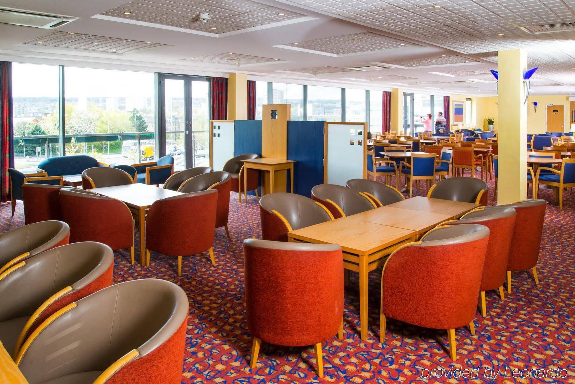 Holiday Inn Express Bradford City Centre By Ihg Экстерьер фото